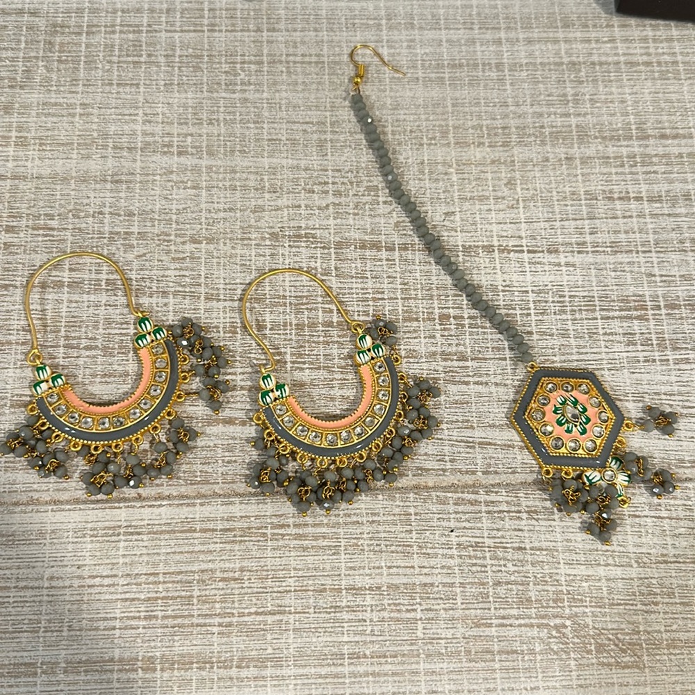 Earring & Tikka Set - Pakistani/Indian Style Jewelry (New)